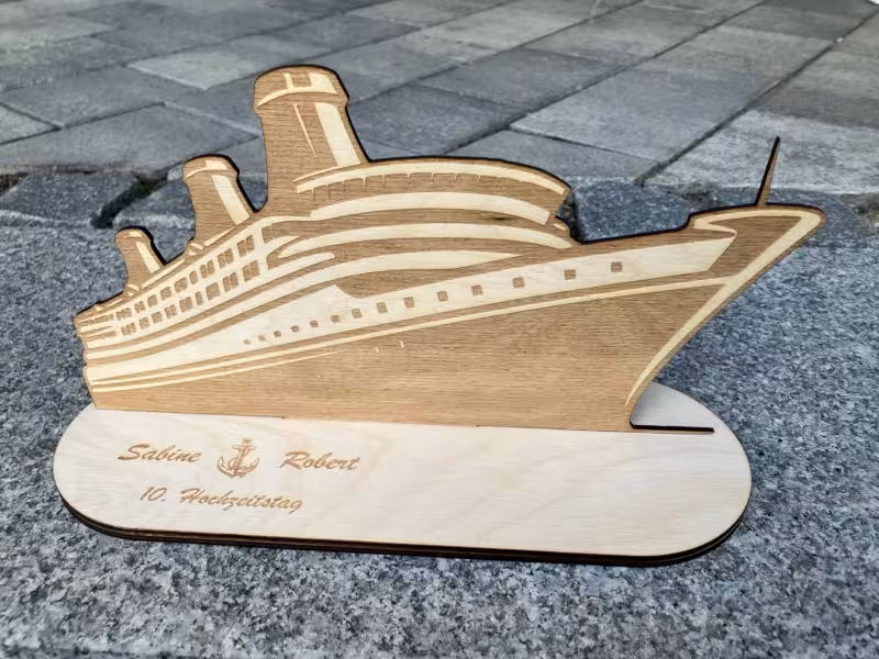 Männerhandtasche mit Bierflaschen